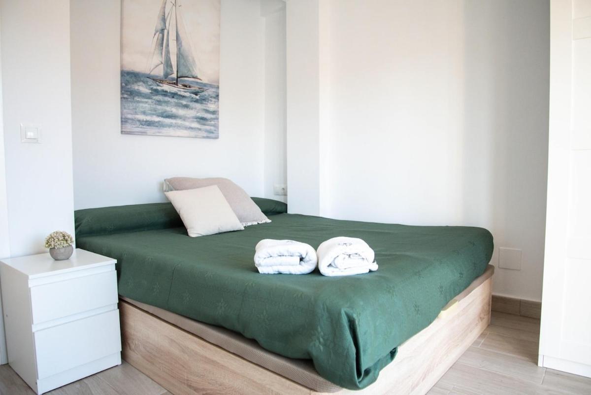 Mediterranean Sea Views In Huelin Apartment Málaga